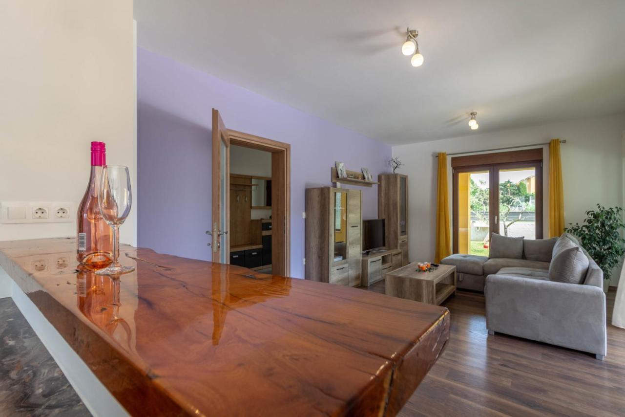 Modern Villa Eve In Medulin With Pool Near The Beach Екстер'єр фото