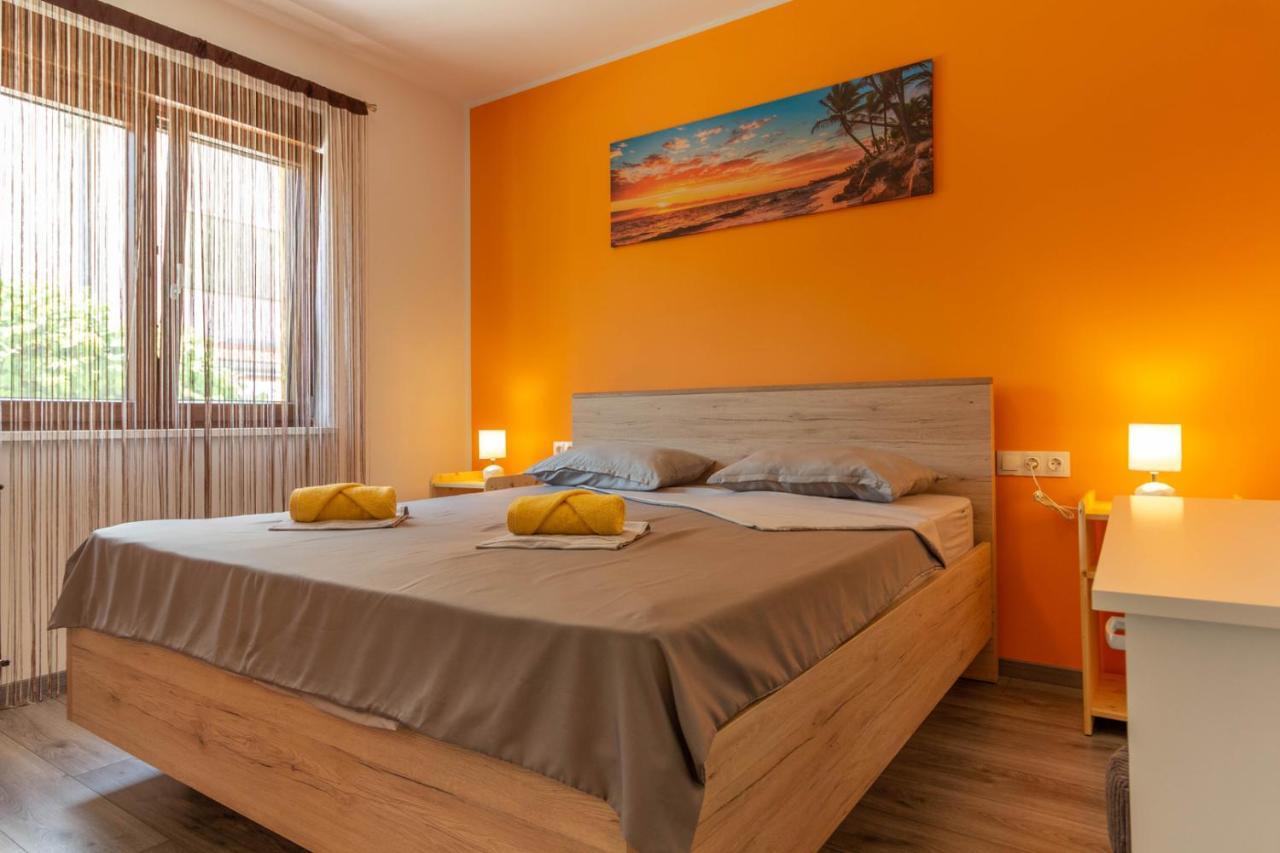 Modern Villa Eve In Medulin With Pool Near The Beach Екстер'єр фото